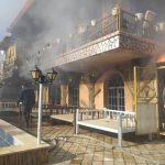 مهار آتش سوزی در باغ تالار در جاده اصفهان به بهارستان